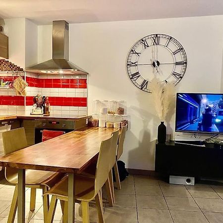 Joli T2 Dans Annecy Apartment Bagian luar foto