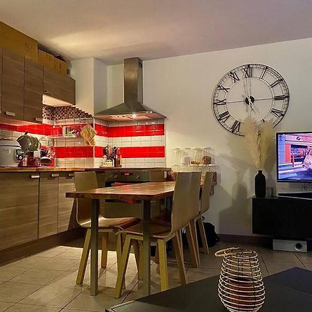 Joli T2 Dans Annecy Apartment Bagian luar foto